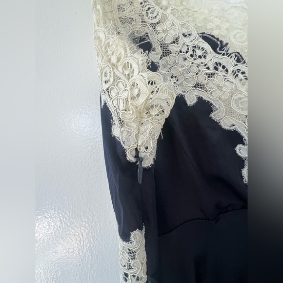 EUC Doen Obelia Dress in Navy Size Medium - Picture 6 of 7